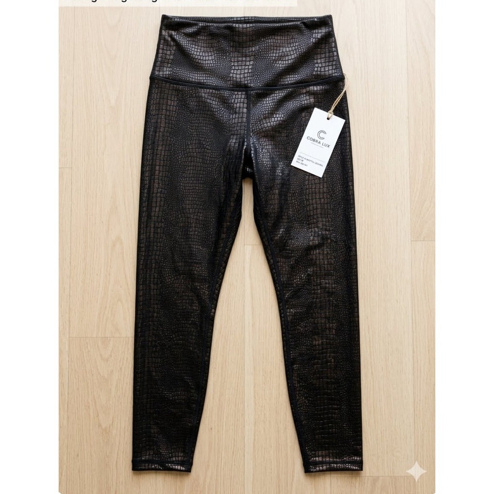 SHEIN Womens Black Crocodile Embossed High Waisted Leggings Large NWT - Picture 1 of 5